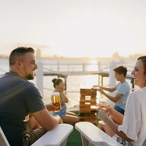 https://sea-world-resort-main-beach.queenslandhotels.net